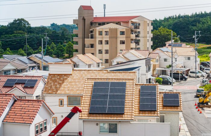 太陽光発電の地震リスク｜太陽光発電は住宅倒壊・屋根破損・火災の原因になるのか｜愛知｜ハピナイス