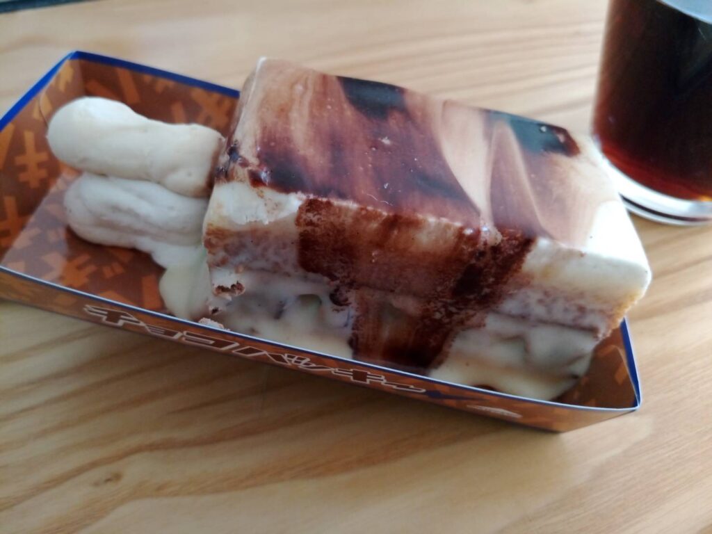 話題？のケーキ食す